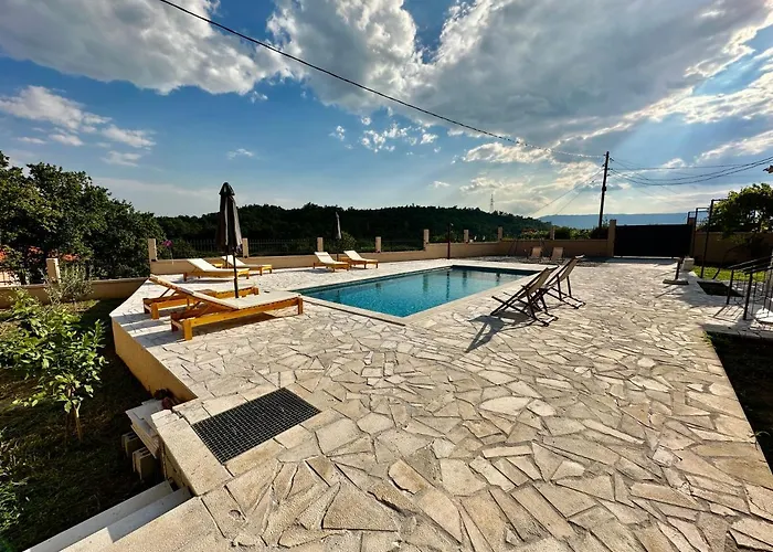 Sunny Village, Pool House