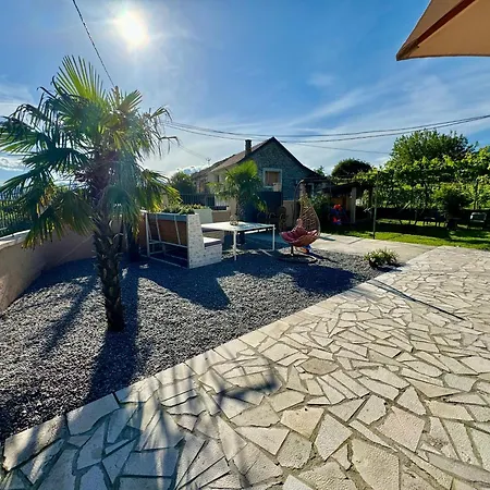 Sunny Village, Pool House