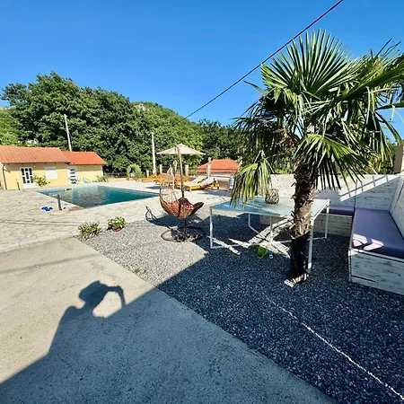 Sunny Village, Pool House *