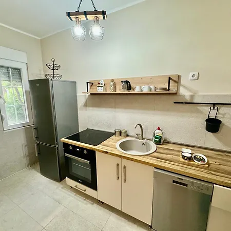 Gospodarstwo wiejskie Sunny Village, Pool House Podgorica