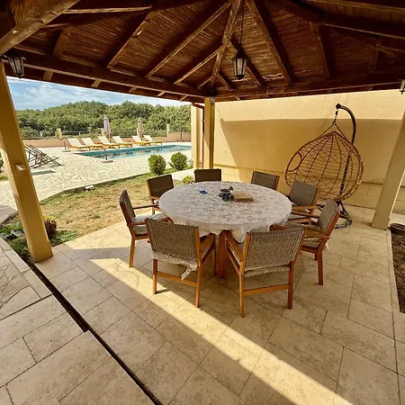 Sunny Village, Pool House