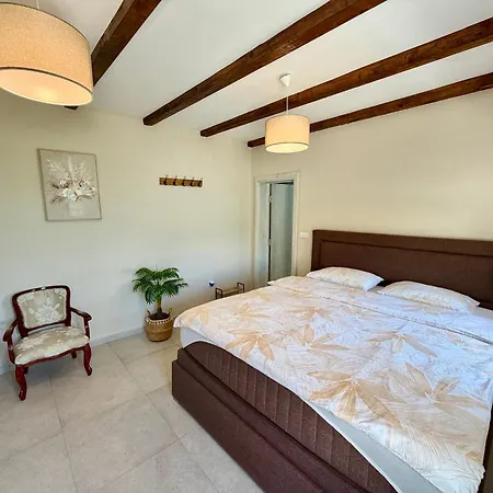 乡村民宿 Sunny Village, Pool House
