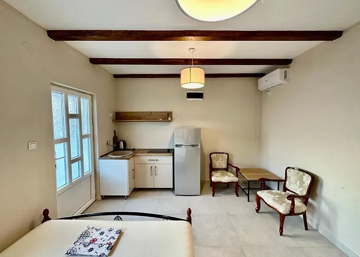 Sunny Village, Pool House Landhaus *