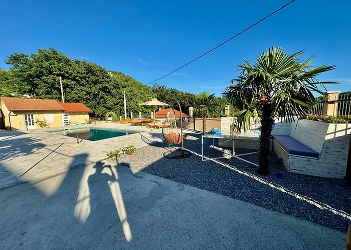 Sunny Village, Pool House Landhaus *